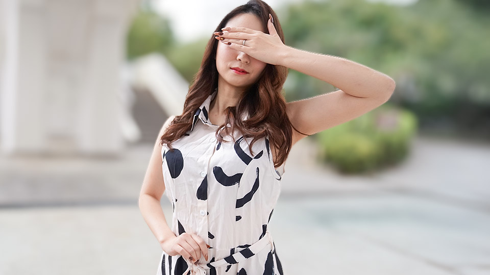 PA-041126-100 A shining me that even my family doesn’t know about : The wife of the accomplished department head